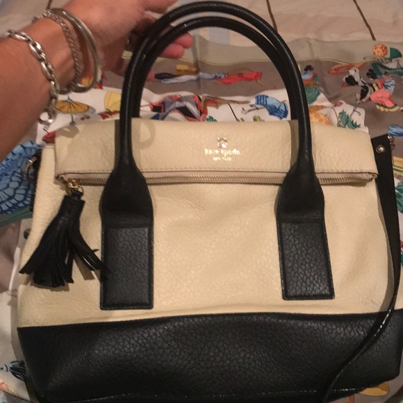 ❤️❤️💥Kate Spade NWT purse w/ shoulder strap - Picture 2 of 8